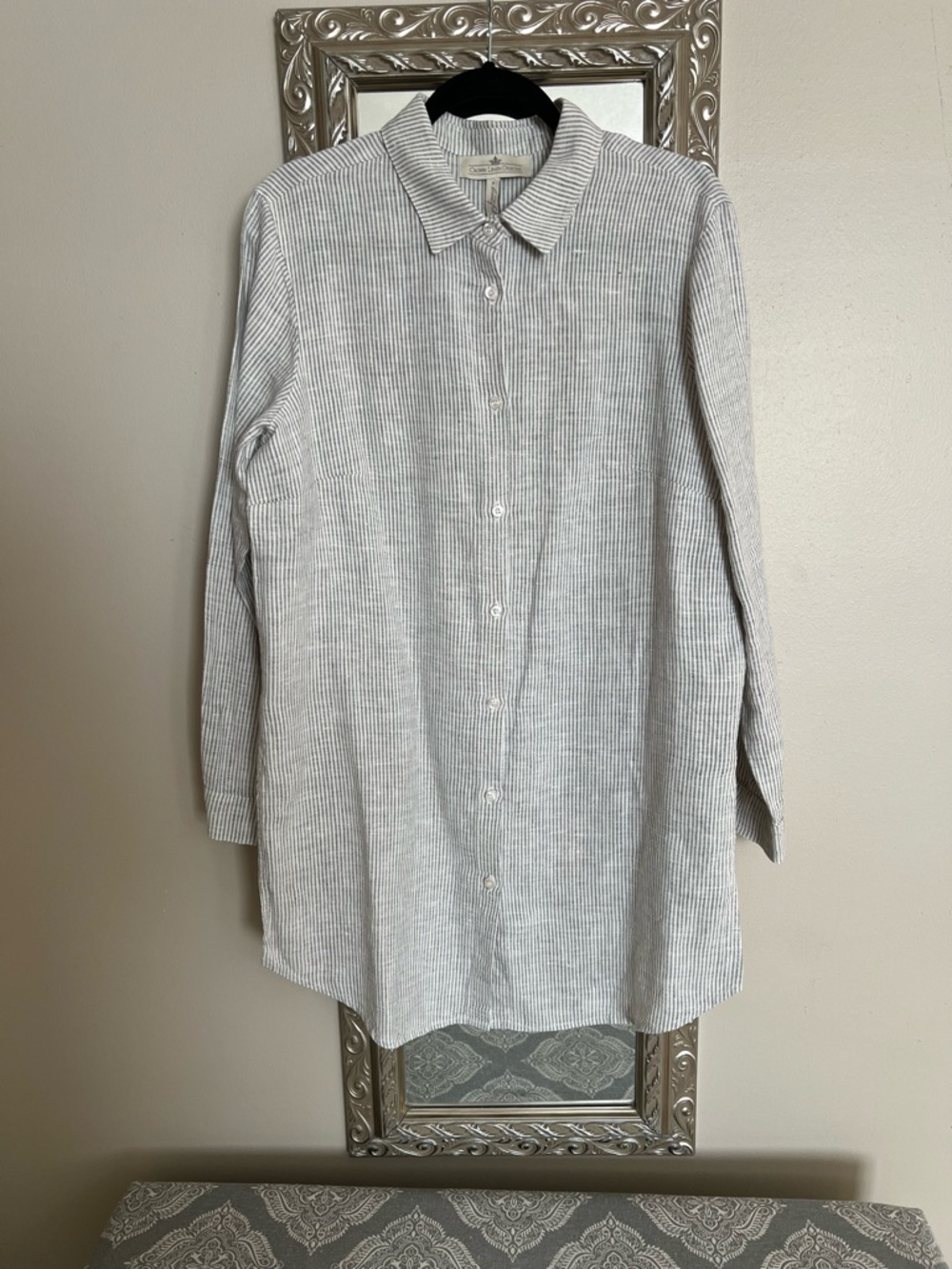 Crown linen design Light Gray Striped Button-Front Women's Blouse